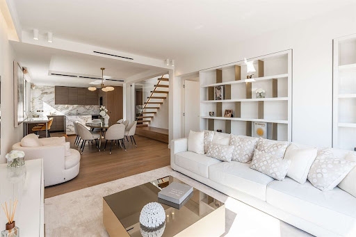 Apartment with terrace and pool 3