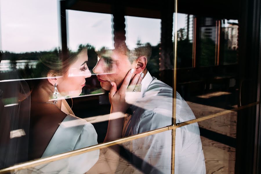 Fotógrafo de casamento Elena Vakhovskaya (helenavah). Foto de 16 de outubro 2017