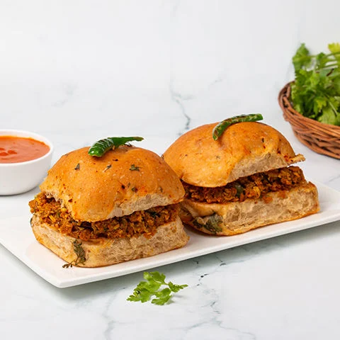 Veg Keema Pao With Chilli Chutney