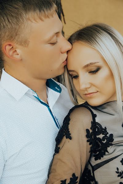 Wedding photographer Viktoriya Volosnikova (volosnikova55). Photo of 5 October 2017