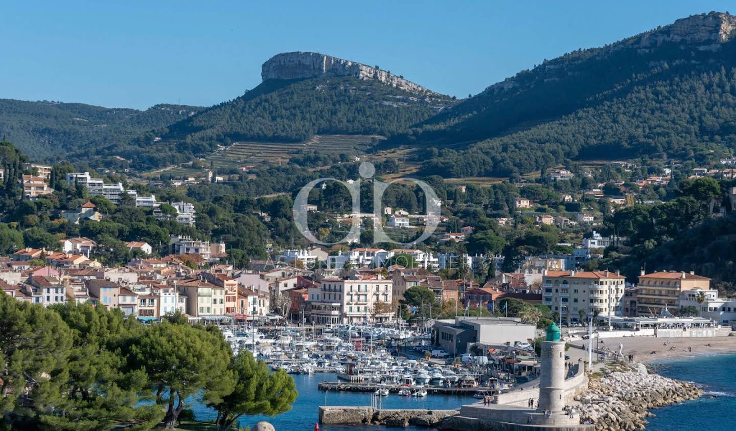 Villa avec piscine et terrasse Cassis