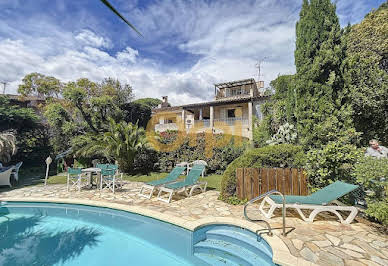 House with pool and terrace 2