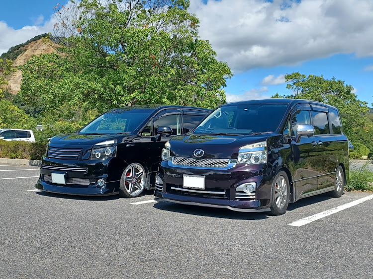 ヴォクシーのコラボありがとうございました😊・密会・気になるパーツ🤔・理想に向けて進化に関するカスタム事例の投稿画像3枚目
