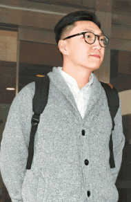 https://static.appledaily.hk/images/apple-photos/apple/20171210/small/a0101d.gif