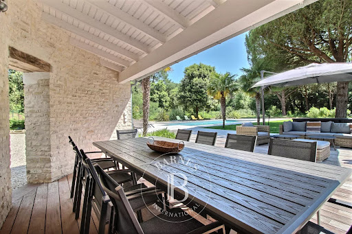 House with pool 2