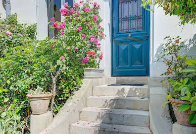 House with garden and terrace 2