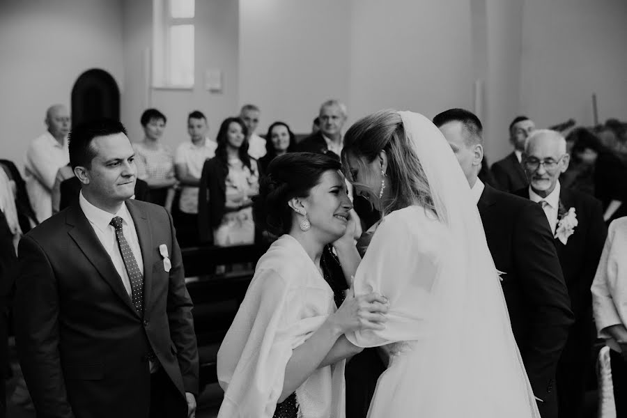 Bryllupsfotograf Andreja Zdravko Špehar (instudioweddings). Bilde av 2 august 2023