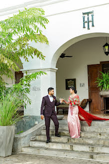 Fotógrafo de casamento Enoch Balasooriya (theceylonbliss). Foto de 1 de fevereiro