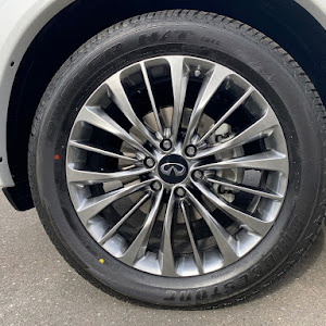 QX80