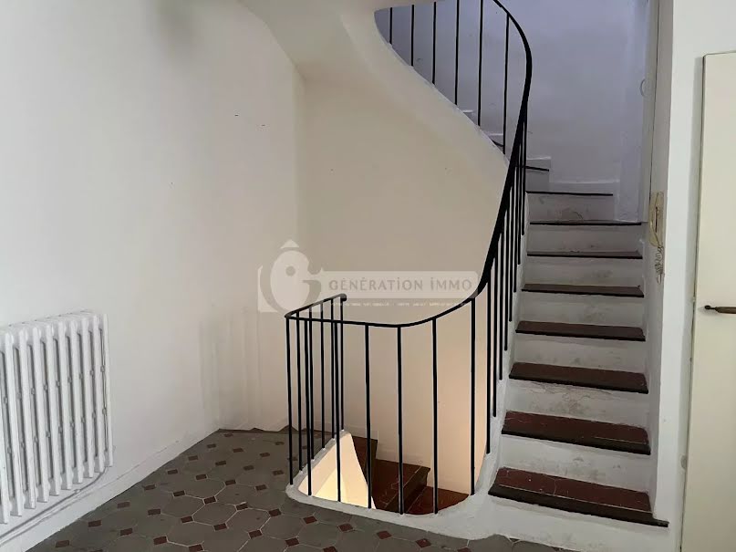 Location  appartement 4 pièces 90 m² à Arles (13200), 1 000 €