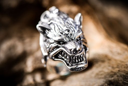Title 12, 925 Sterling zilveren herenring met ruwe wolfsk...