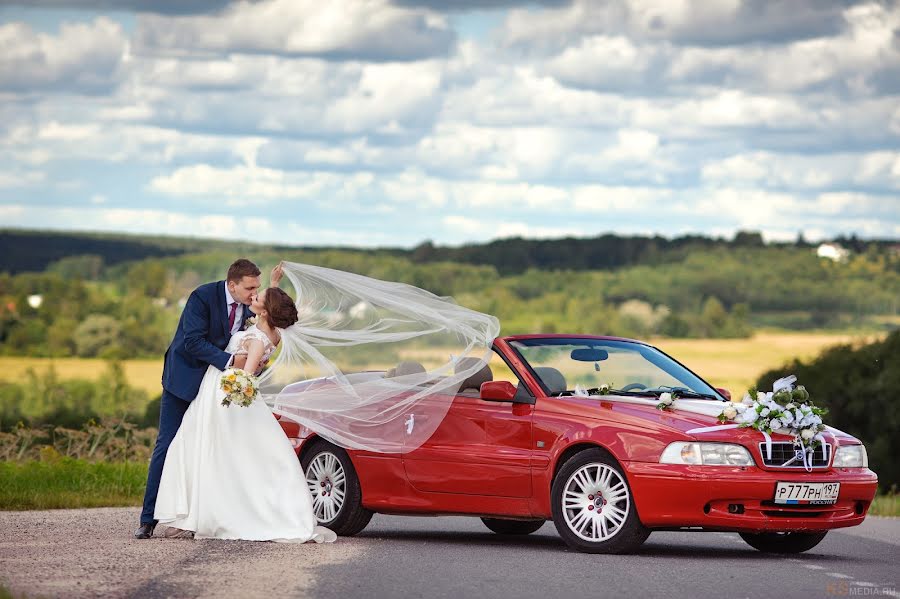 Fotógrafo de casamento Sergey Kalabushkin (ksmedia). Foto de 16 de agosto 2018