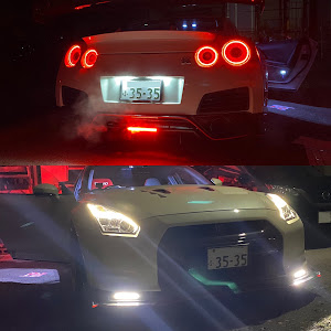 NISSAN GT-R