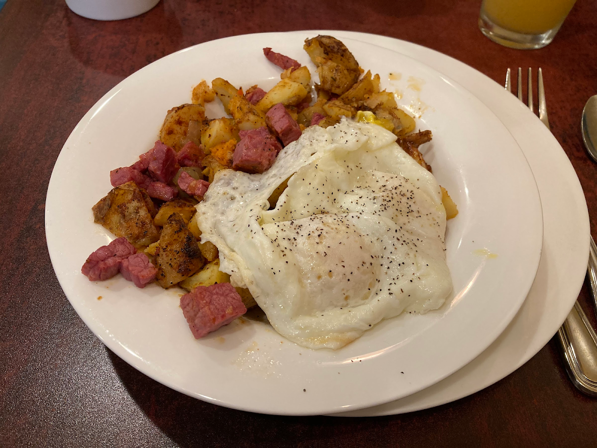 Corn beef hash was gluten less according to staff