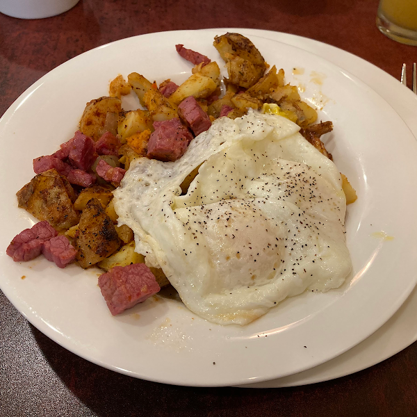 Corn beef hash was gluten less according to staff