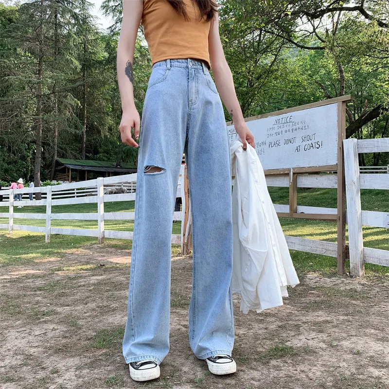 Dames wide-leg jeans in lichte kleur, voor een casual en comfortabele look. Perfect voor dagelijks gebruik en een relaxte uitstraling.