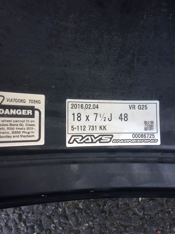 街のタイヤ屋さんさんが投稿したホイール売ります・パーツ売ります・RAYS・鍛造・ミニに関するカスタム事例の投稿画像9枚目