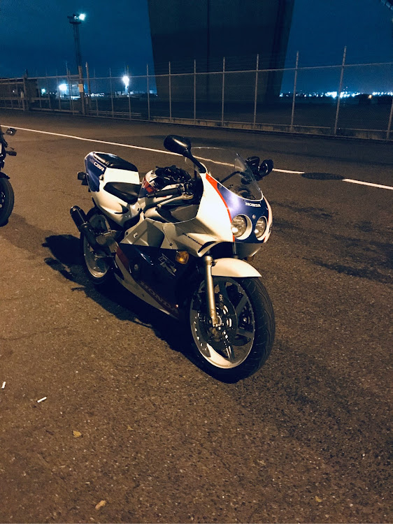 ポニョさんが投稿した右斜め前写真展・CBR250RRに関するカスタム事例の投稿画像1枚目