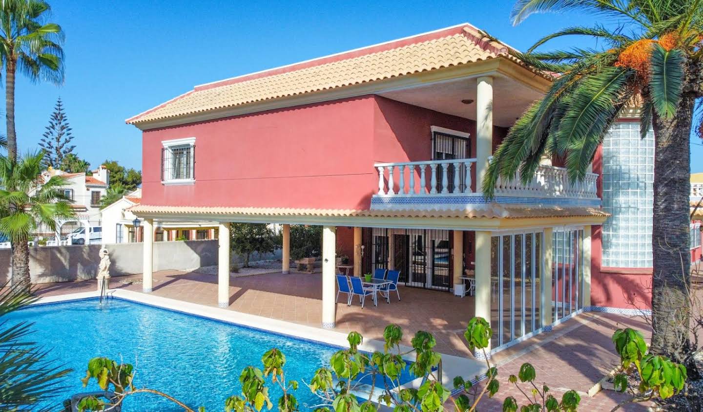 Property with pool Torrevieja