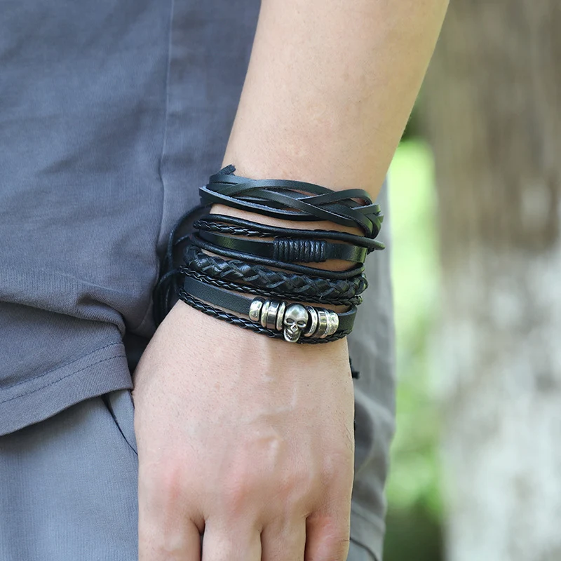 Pulsera de cuero sencilla multicapa para hombre, accesorio de cuero versátil y elegante, ideal para uso diario, combina estilo y durabilidad.