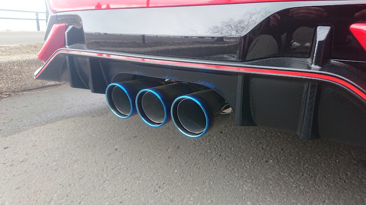 シビックタイプRのタイヤ交換完了・洗車・パワーUP・ドライブに関するカスタム事例の投稿画像5枚目