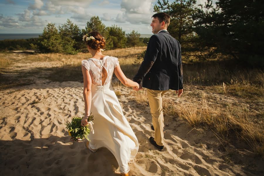 Wedding photographer Kaleriya Petrovskaya (lira192021). Photo of 13 November 2015