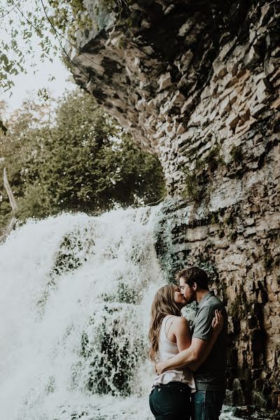Wedding photographer Laurel Webb (laurelleafphoto). Photo of 28 May 2019