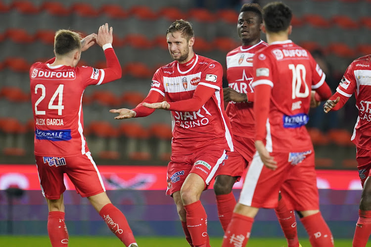 Genk et Mouscron suivent l'exemple du Sporting d'Anderlecht 