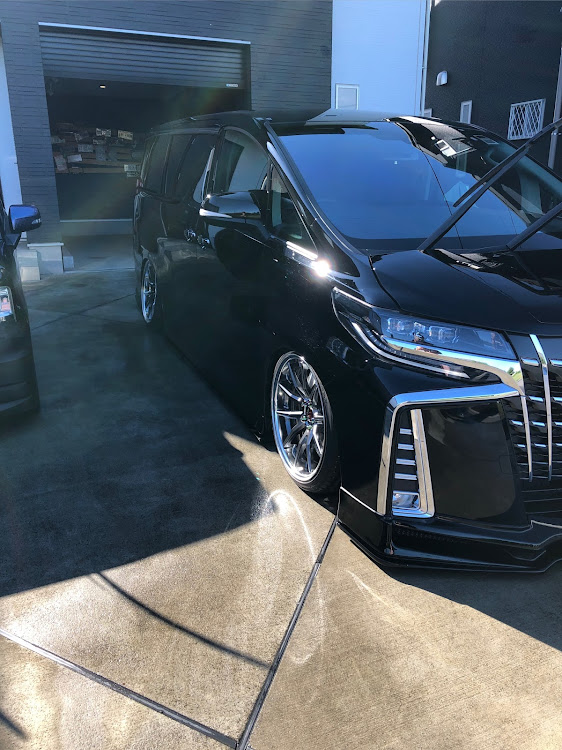 アルファードのAlliance・アルファード・秋の気配・秋の交通安全週間に関するカスタム事例の投稿画像3枚目