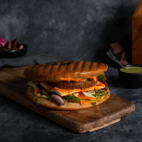 Peri-Peri Paneer Kulcha Burger (Whole Wheat)