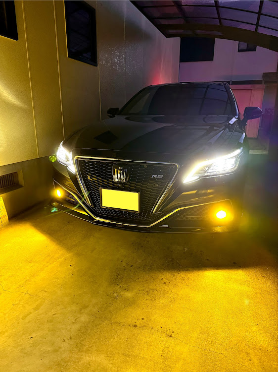 クラウンセダンの大寒・愛車が帰ってきた・ARS220・イエローフォグ・VELENOに関するカスタム事例の投稿画像1枚目