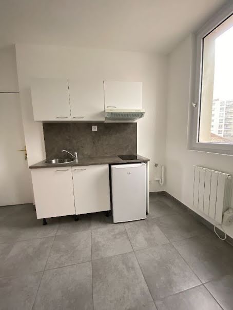 Location  appartement 1 pièce 37 m² à Le Havre (76600), 450 €