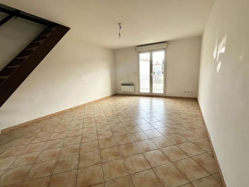 Location  duplex 2 pièces 62 m² à Riez (04500), 585 €