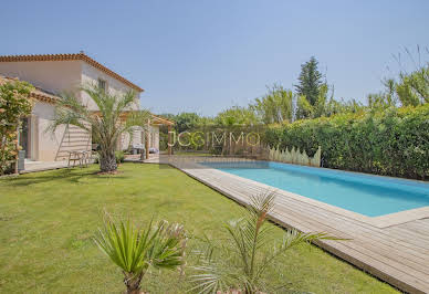 Villa with pool and terrace 3