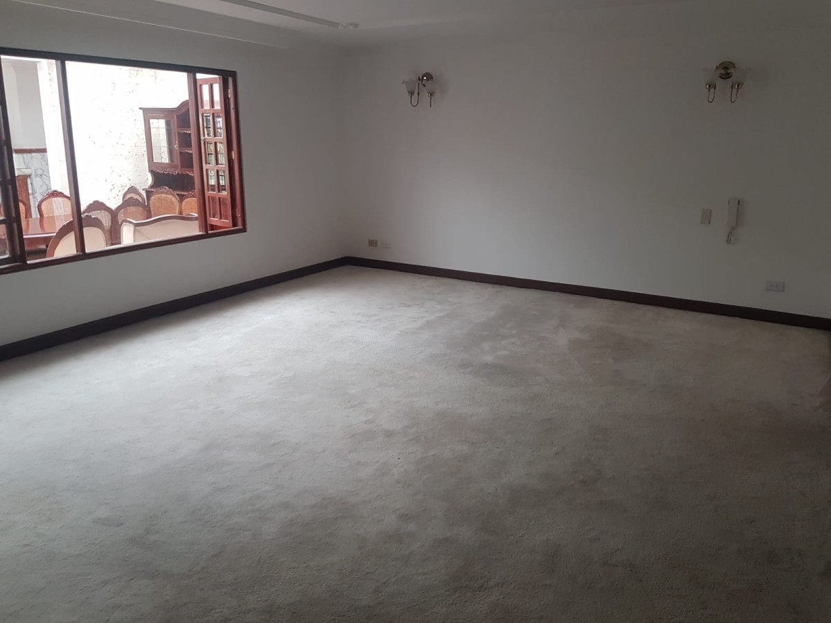 Casa En Venta - Santa Barbara Alta, Bogota