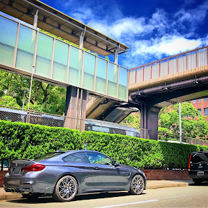 M4 クーペ