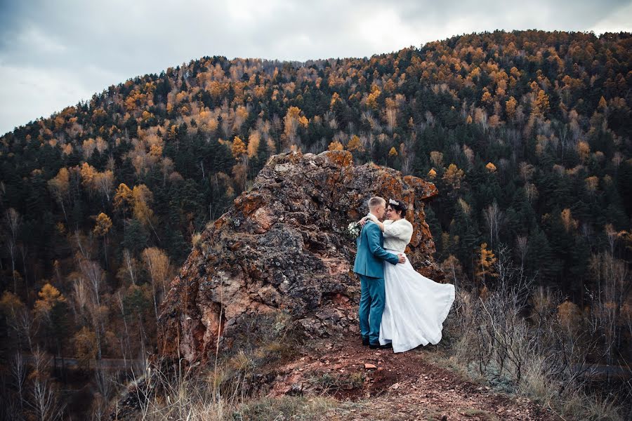 Photographe de mariage Denis Osipov (svetodenru). Photo du 25 octobre 2022