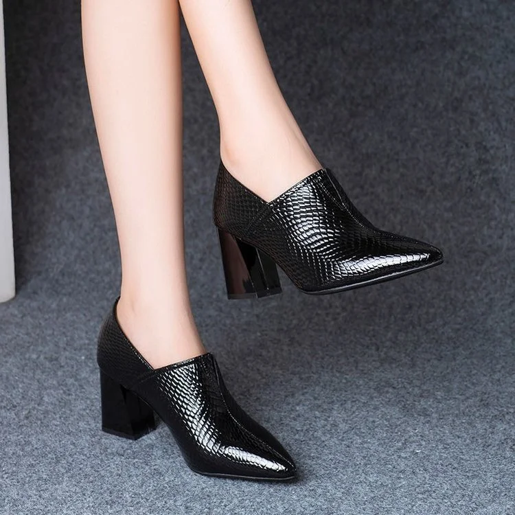 Escarpins à bout pointu à talon épais et haut, sans lacets, décontractés et tendance, grande taille pour un look stylé et confortable.