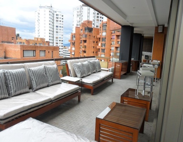 Apartamento En Arriendo - Los Rosales, Bogota