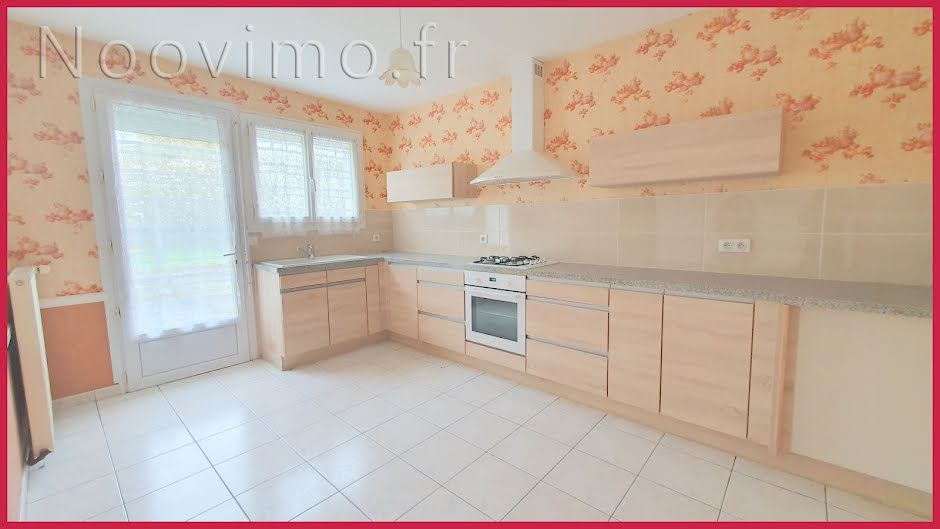 Vente maison 5 pièces 99 m² à Maulévrier (49360), 192 214 €