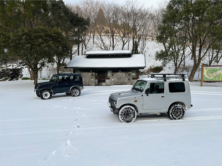 ジムニーのスノードライブ・林道ドライブ・林道探索・雪が積もった・大雪警報発令中に関するカスタム事例の投稿画像4枚目