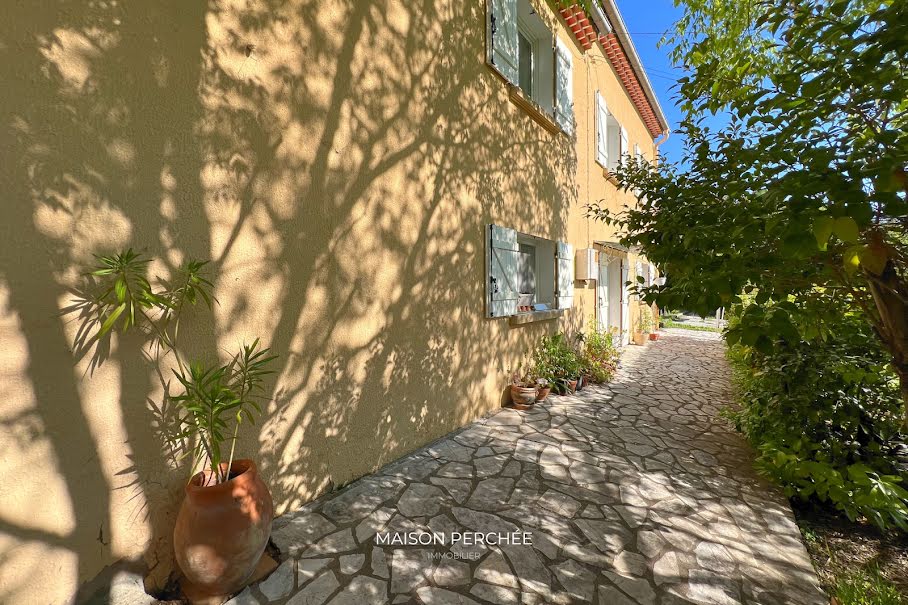 Vente villa 6 pièces 157.69 m² à Draguignan (83300), 350 000 €