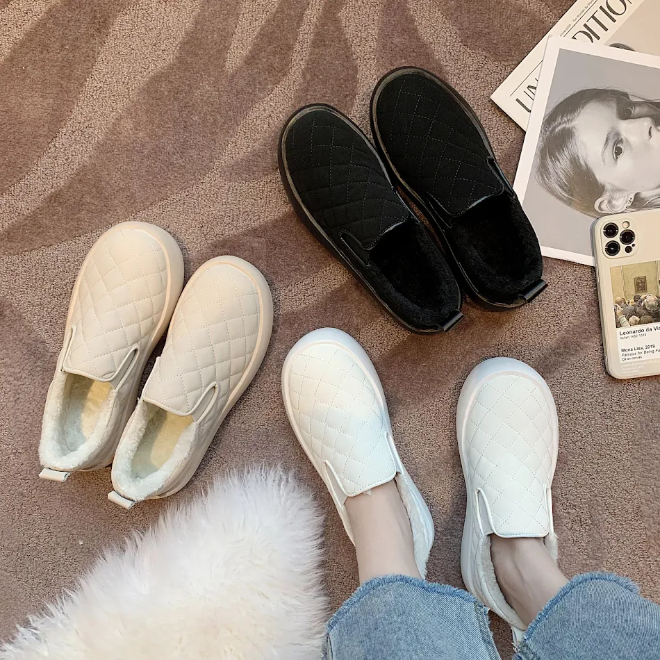 Mocassim de Pedal Único Feminino de Inverno. Conforto e praticidade em um só calçado para o inverno. Ideal para o dia a dia e diversas ocasiões.
