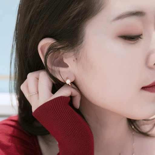 Title 5, Round fashion womens synthetic color opal ston...