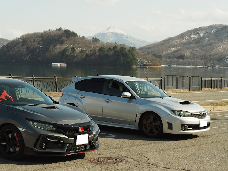 シビックタイプRのWRX STIに関するカスタム事例の投稿画像2枚目