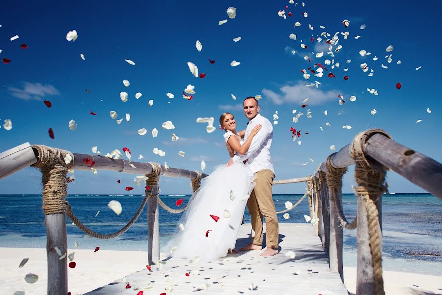 Fotógrafo de bodas Radiy Rinatovich (radiy). Foto del 7 de febrero 2017