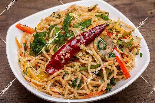 Veg Chilly Garli Noodle