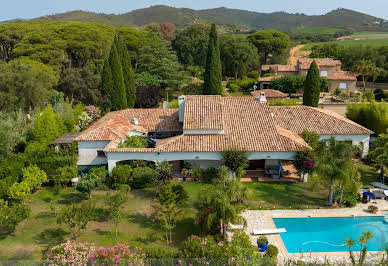 Maison avec piscine et terrasse 13