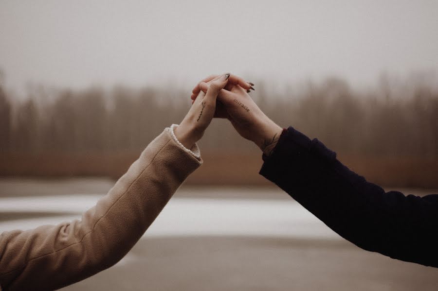 Fotografer pernikahan Paulina Wylecioł (piekninieznajomi). Foto tanggal 15 Desember 2020