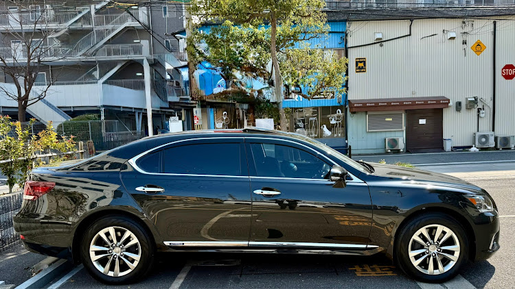 LSのレクサス・ls460・ls600hl・黄砂と花粉は敵に関するカスタム事例の投稿画像1枚目